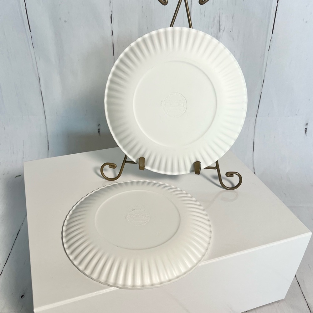 Mary Lake Thompson Melamine Christmas Cookie “Paper” Plates set of two - Picture 3 of 4